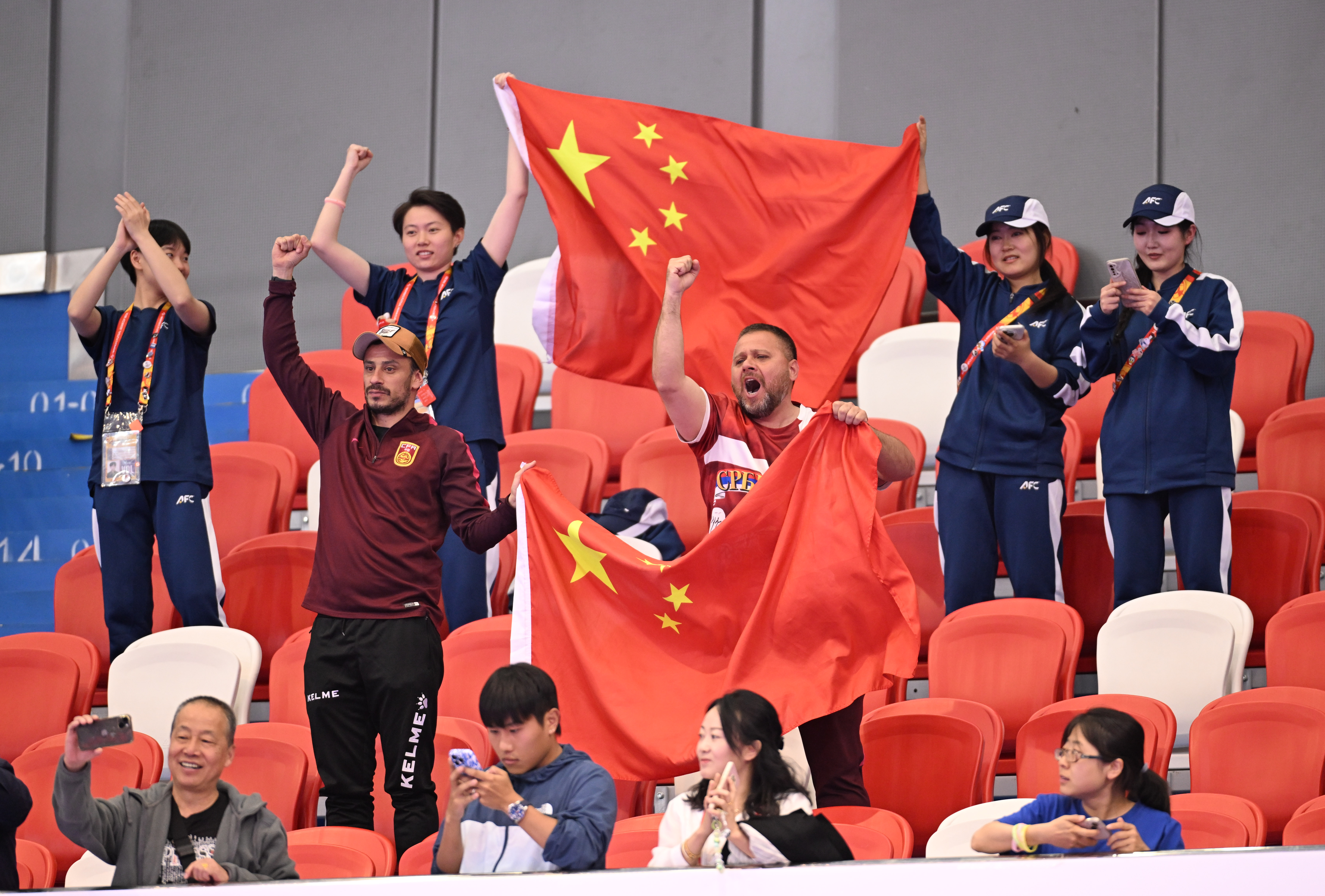 B体育体育官方-亚洲足球巨星展现实力，引爆赛场激情