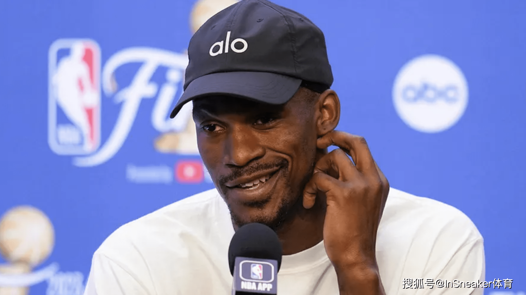 包含篮球传奇退役仪式感动球迷泪如雨下的词条 包含篮球传奇退役仪式感动球迷泪如雨下的词条