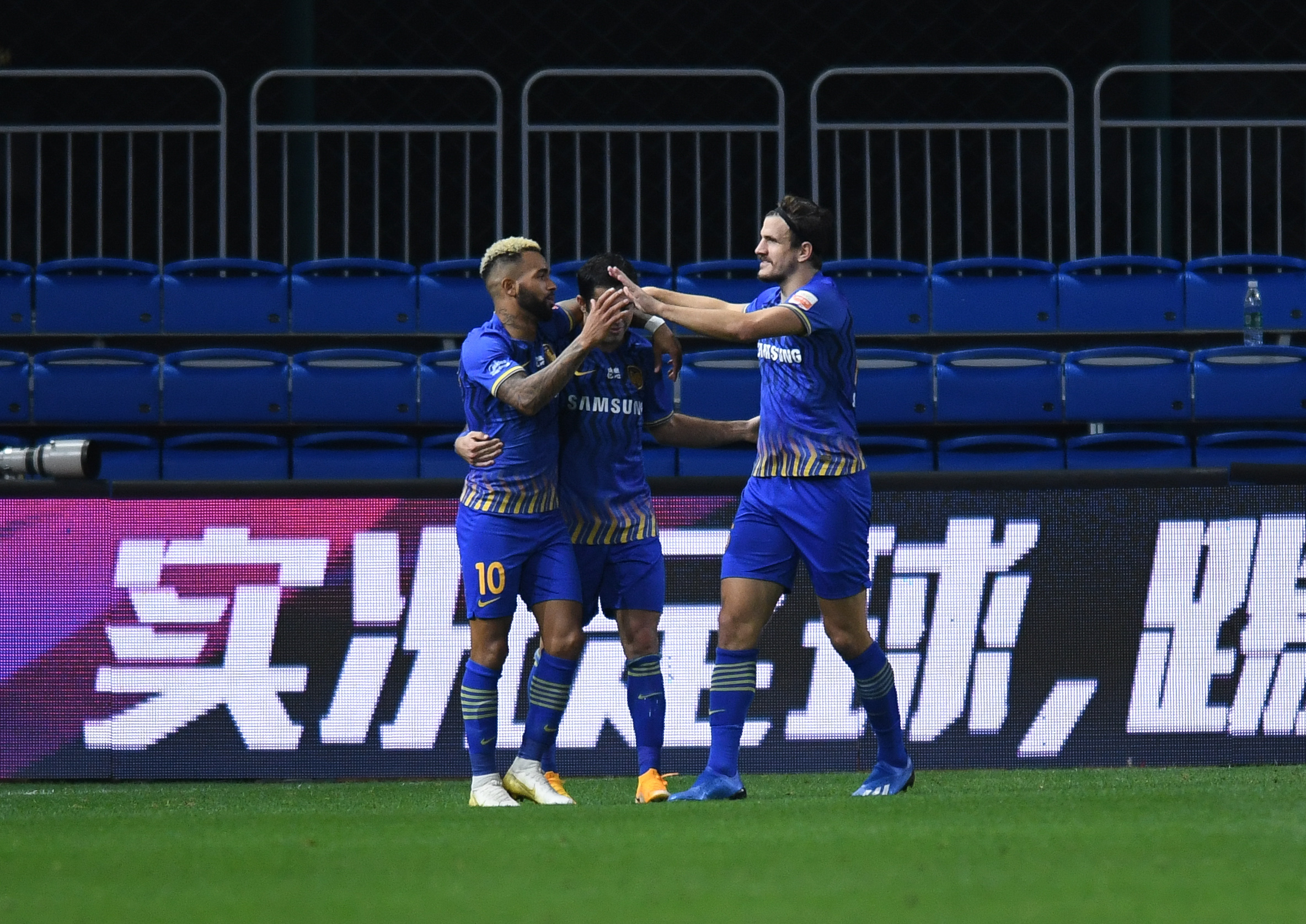 关于江苏苏宁战胜广州富力,继续缔造佳绩的信息 关于江苏苏宁战胜广州富力,继续缔造佳绩的信息