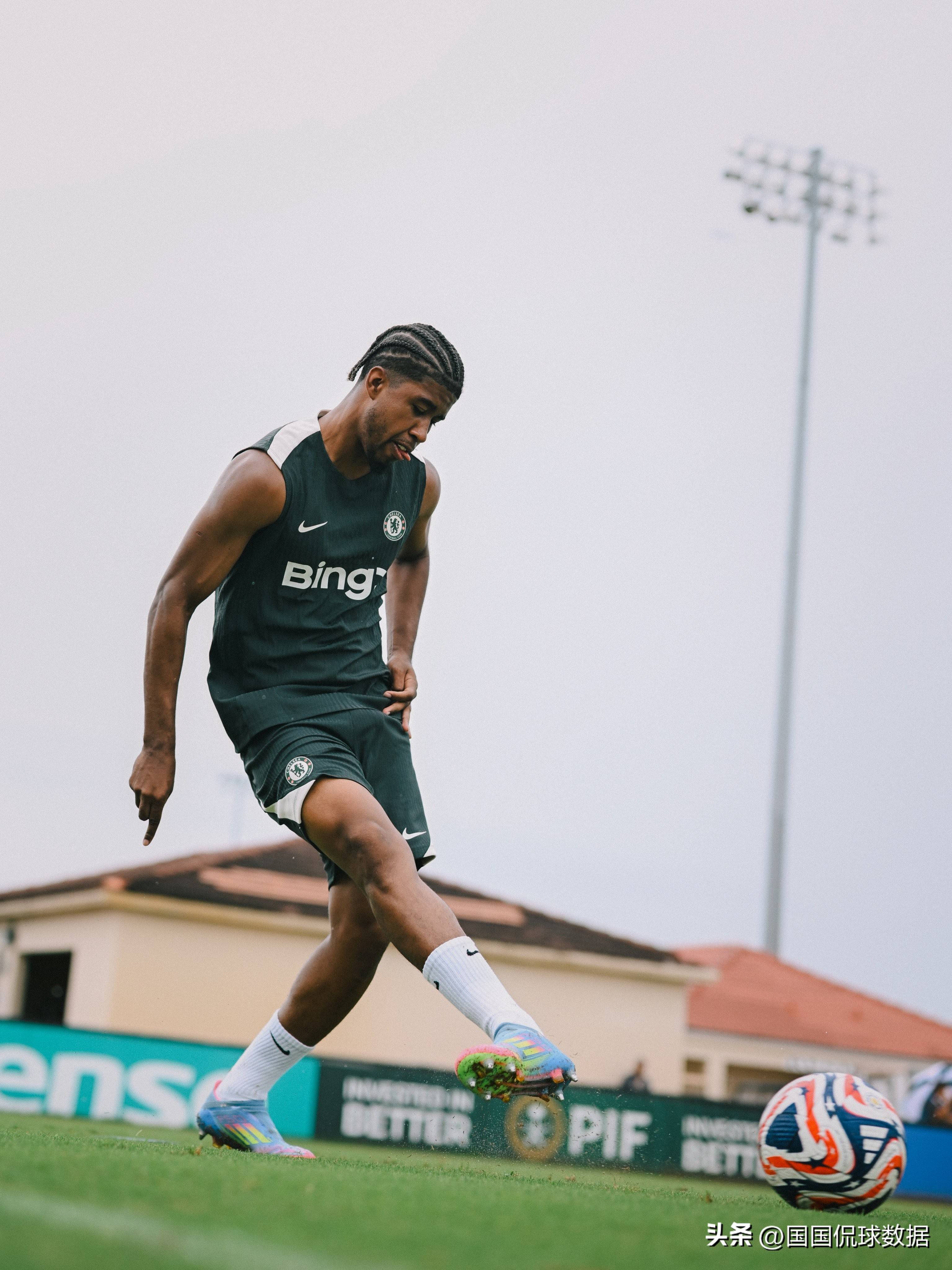 包含帕尔梅拉斯外援训练状态火热,世俱杯淘汰赛关键战的词条 包含帕尔梅拉斯外援训练状态火热,世俱杯淘汰赛关键战的词条