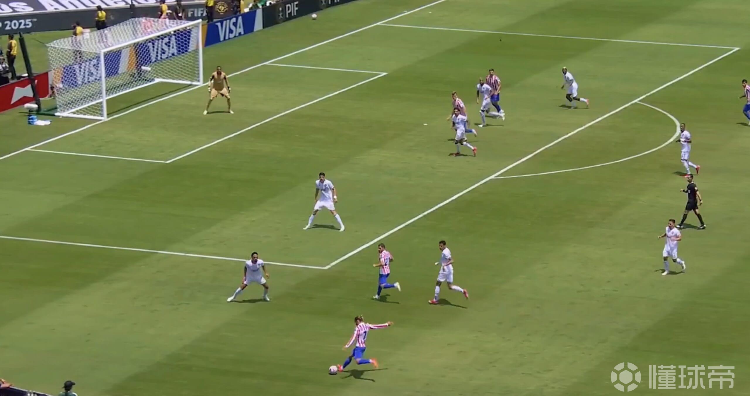 B体育体育亚洲官网-曼联防线稳固，力拼河床全力拿分