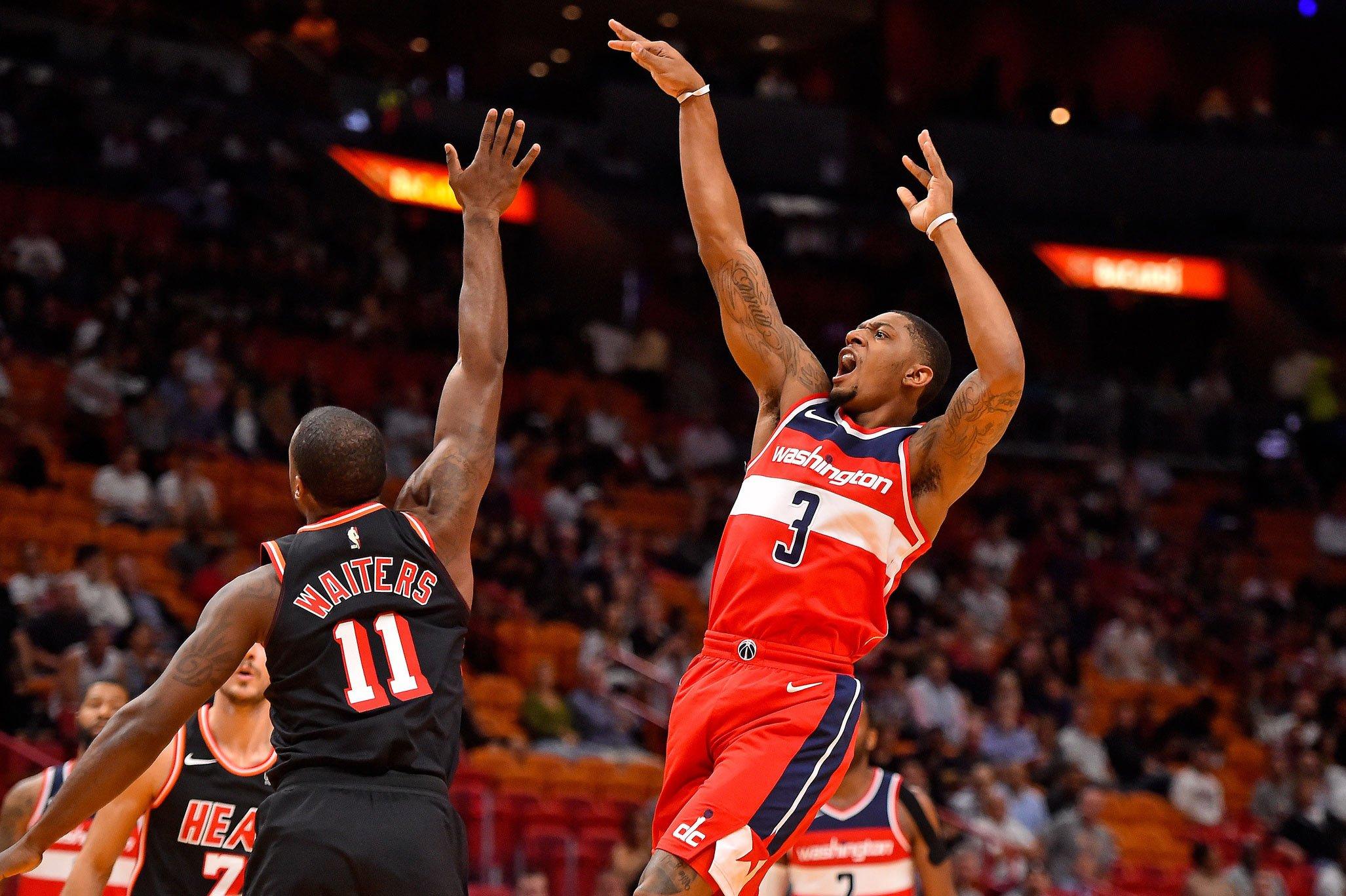 关于黄蜂主场大胜奇才结束四连败的信息