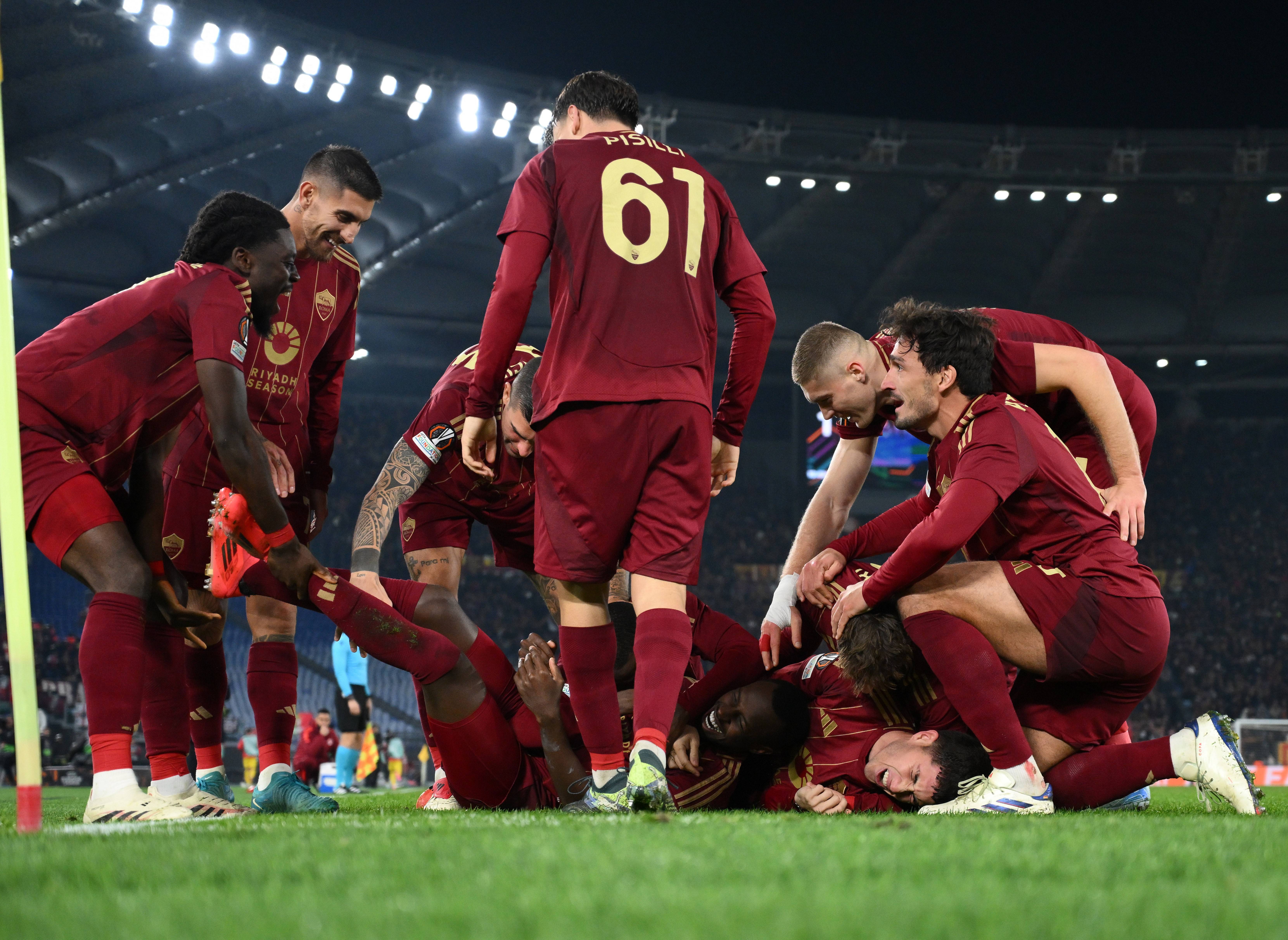 B体育体育官网-关于欧洲足球盛会引发球迷狂热，掀起一片热潮的信息