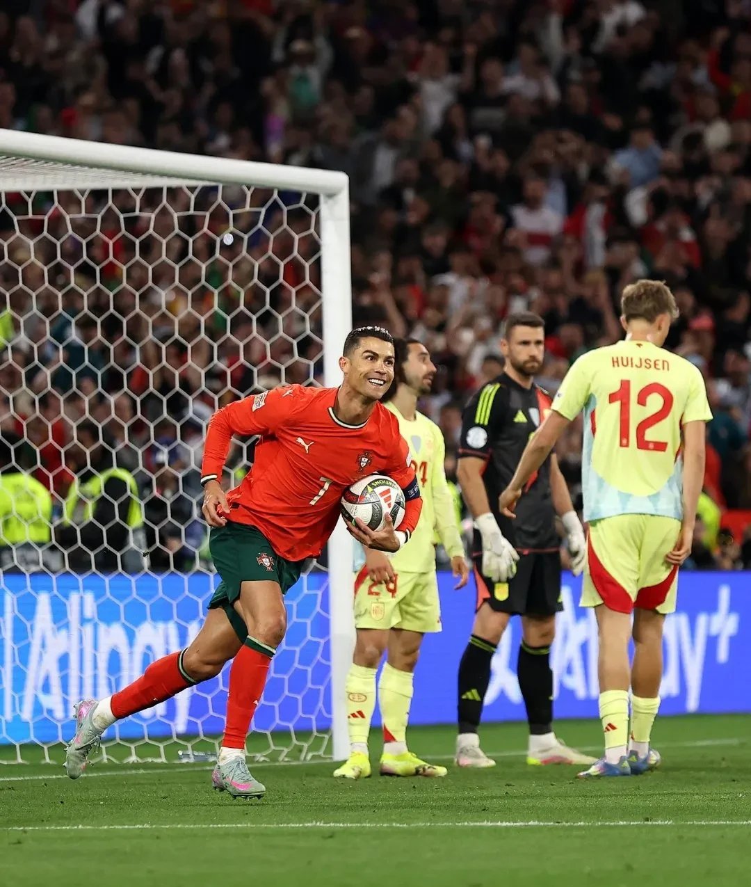 欧洲国家队选拔赛热火朝天，各队球员努力备战的简单介绍